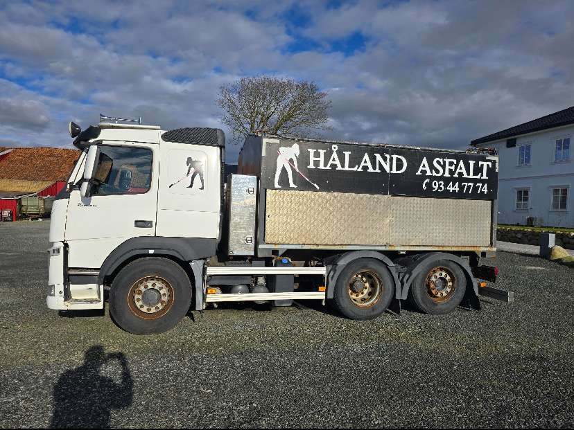 2015 Volvo FM 370 EU-GODKJENT - Техника за слагане на асфалт: снимка 2 2015 Volvo FM 370 EU-GODKJENT - Техника за слагане на асфалт: снимка 2