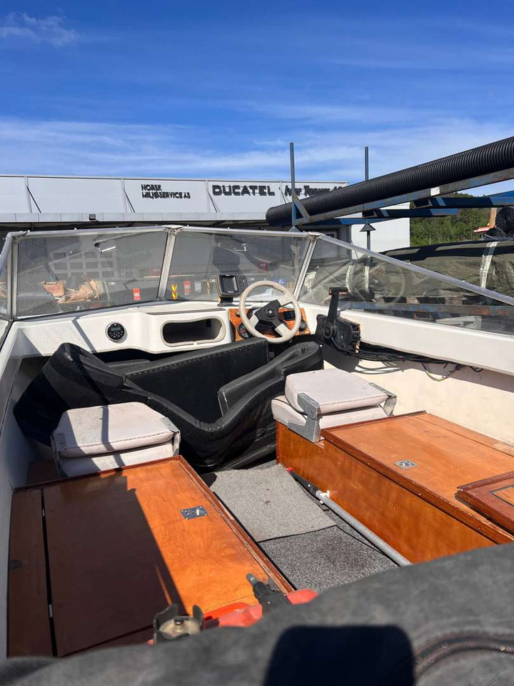 Друга техника Nordkapp 16 sport med 90hk Johnson (rep.-objekt): снимка 7