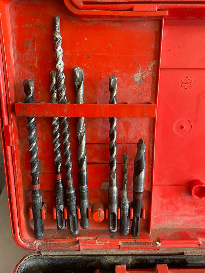 Hilti TE12 Borhammer - Оборудване за гаражи/ Работилници: снимка 3 Hilti TE12 Borhammer - Оборудване за гаражи/ Работилници: снимка 3