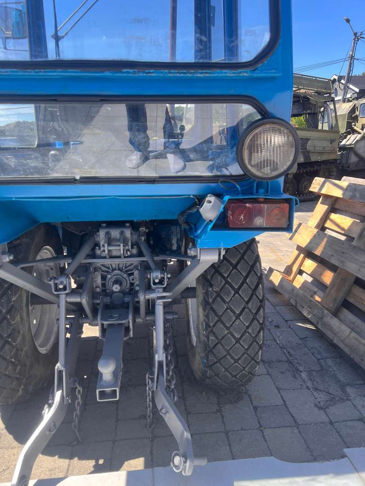 Iseki TX1500 brøyteskjær og feiekost - Трактор: снимка 2 Iseki TX1500 brøyteskjær og feiekost - Трактор: снимка 2