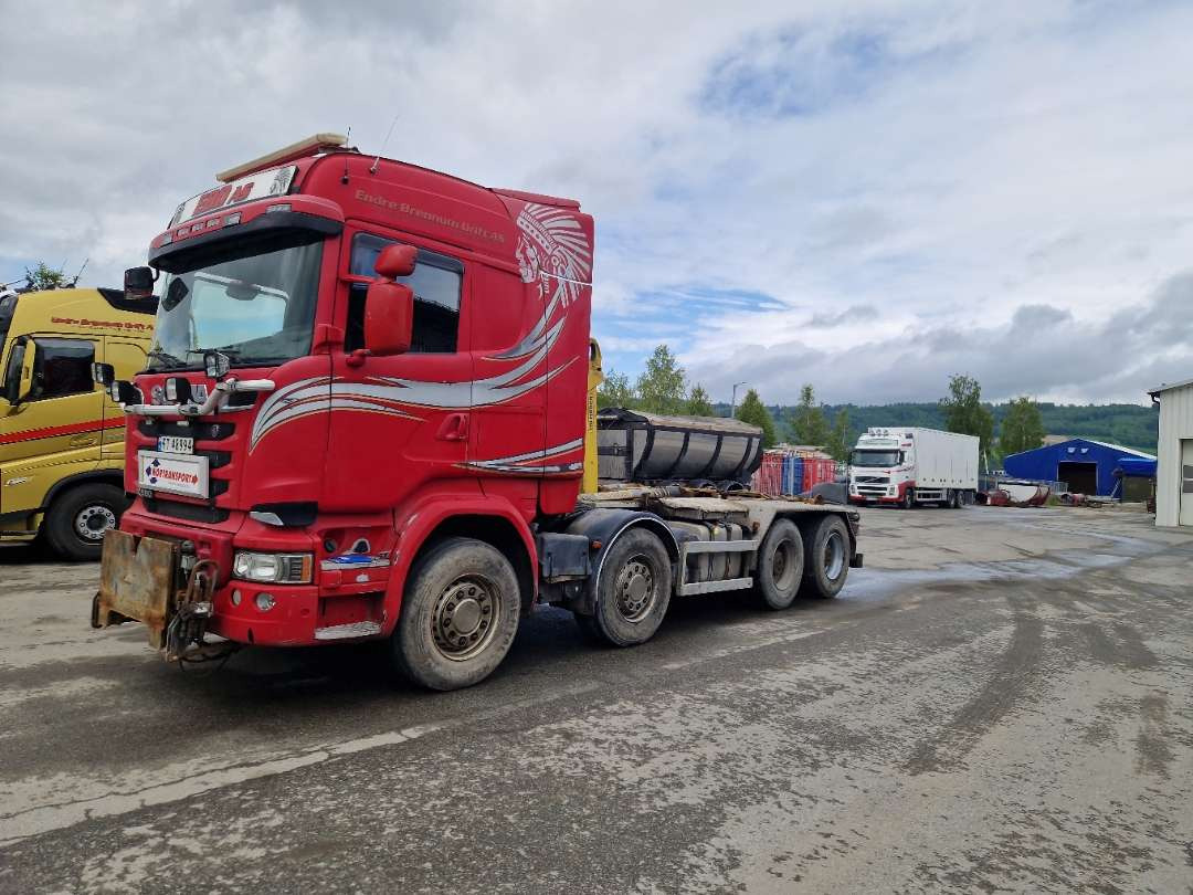 Scania R580 Brøytebil med sideplog og hydraulisk saltsystem - Мултилифт с кука камион: снимка 2 Scania R580 Brøytebil med sideplog og hydraulisk saltsystem - Мултилифт с кука камион: снимка 2