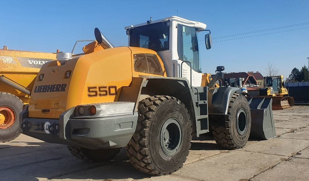 Liebherr L 550 - Колесен товарач: снимка 3 Liebherr L 550 - Колесен товарач: снимка 3