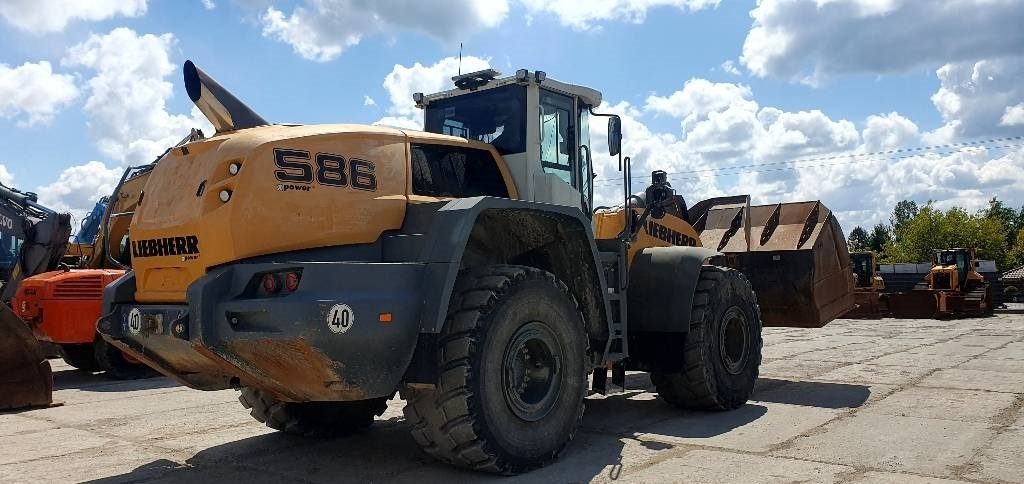 Liebherr L 586 - Колесен товарач: снимка 3 Liebherr L 586 - Колесен товарач: снимка 3