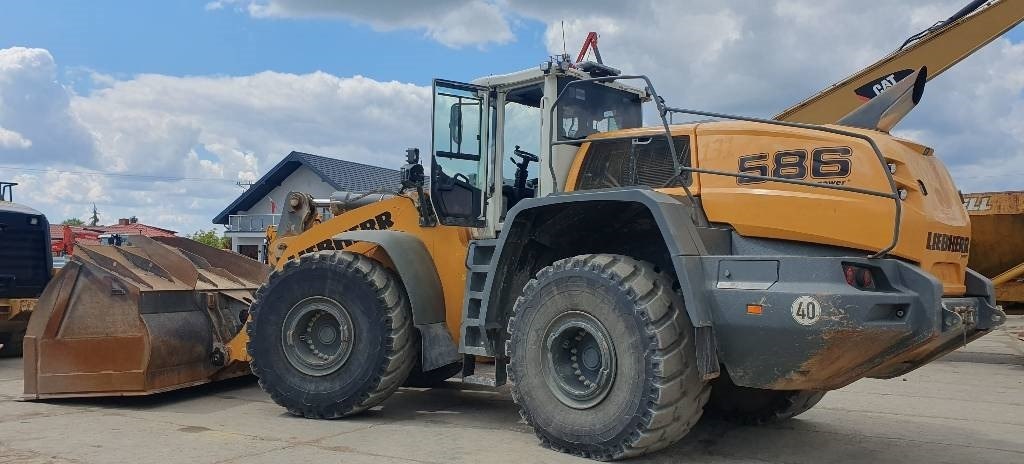 Liebherr L 586 - Колесен товарач: снимка 2 Liebherr L 586 - Колесен товарач: снимка 2