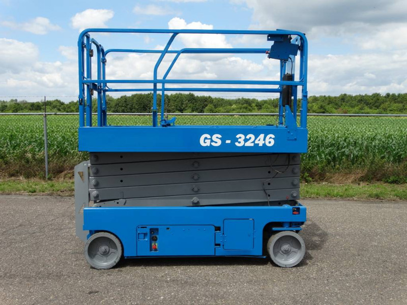 Ножична работна платформа Genie GS 3246: снимка 6