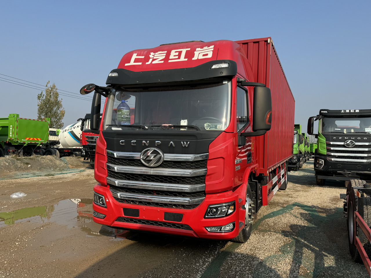 HONGYAN HEAVY TRUCK - Камион фургон: снимка 2 HONGYAN HEAVY TRUCK - Камион фургон: снимка 2