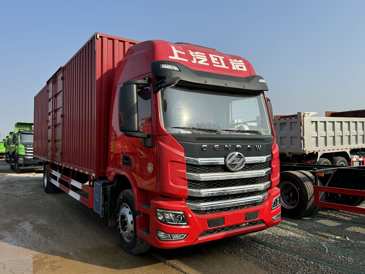 HONGYAN HEAVY TRUCK - Камион фургон: снимка 1 HONGYAN HEAVY TRUCK - Камион фургон: снимка 1