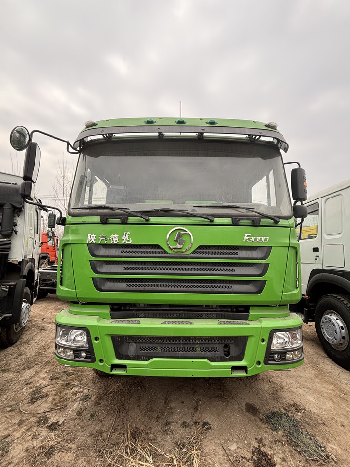SHACMAN F3000 - Камион цистерна: снимка 4 SHACMAN F3000 - Камион цистерна: снимка 4