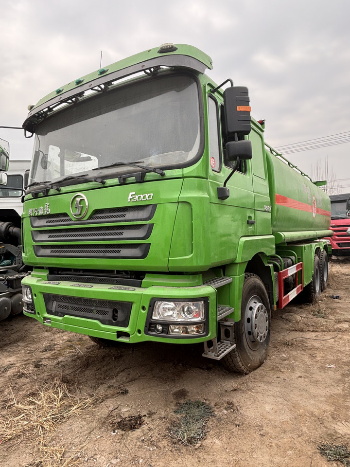 SHACMAN F3000 - Камион цистерна: снимка 1 SHACMAN F3000 - Камион цистерна: снимка 1
