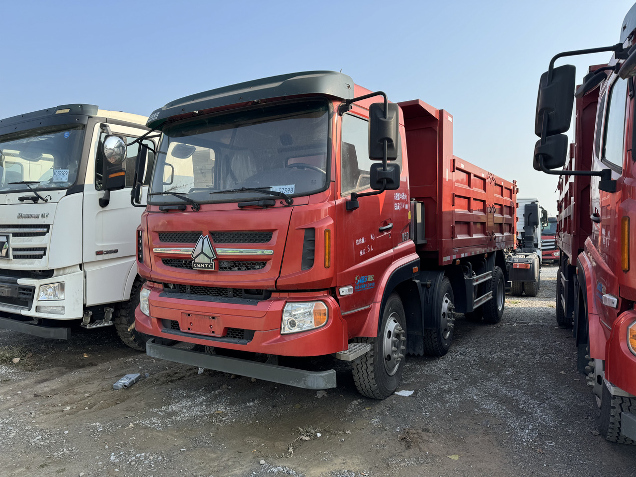 SINOTRUCK HOWO - Самосвал камион: снимка 1 SINOTRUCK HOWO - Самосвал камион: снимка 1