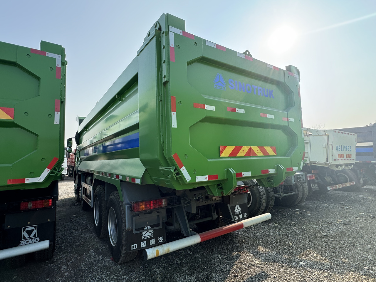 SINOTRUCK HOWO - Самосвал камион: снимка 4 SINOTRUCK HOWO - Самосвал камион: снимка 4