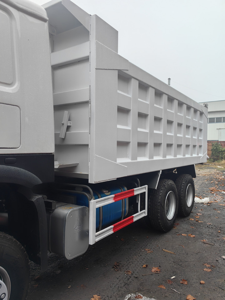 SINOTRUCK HOWO - Самосвал камион: снимка 4 SINOTRUCK HOWO - Самосвал камион: снимка 4