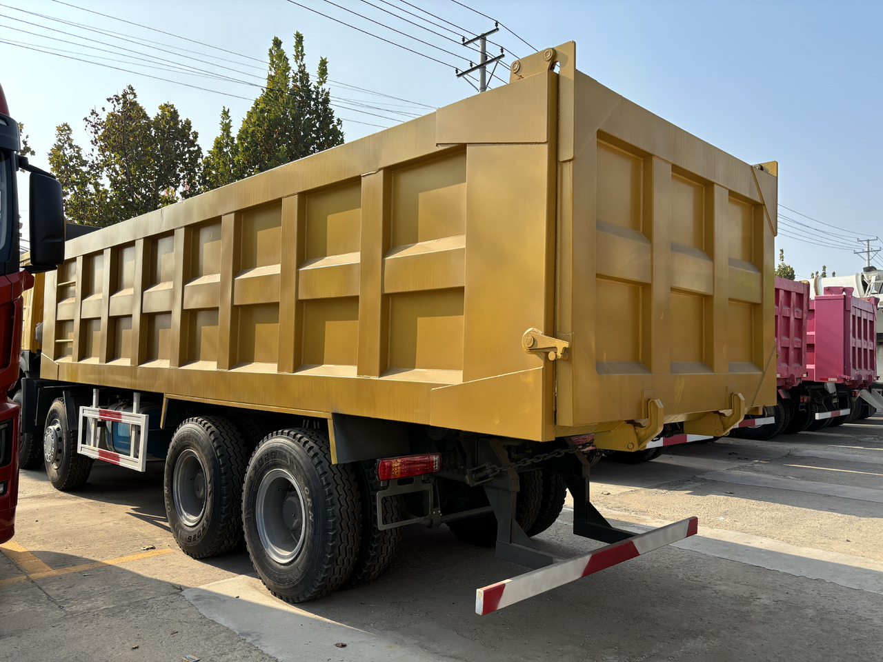 SINOTRUK HOWO - Самосвал камион: снимка 4 SINOTRUK HOWO - Самосвал камион: снимка 4