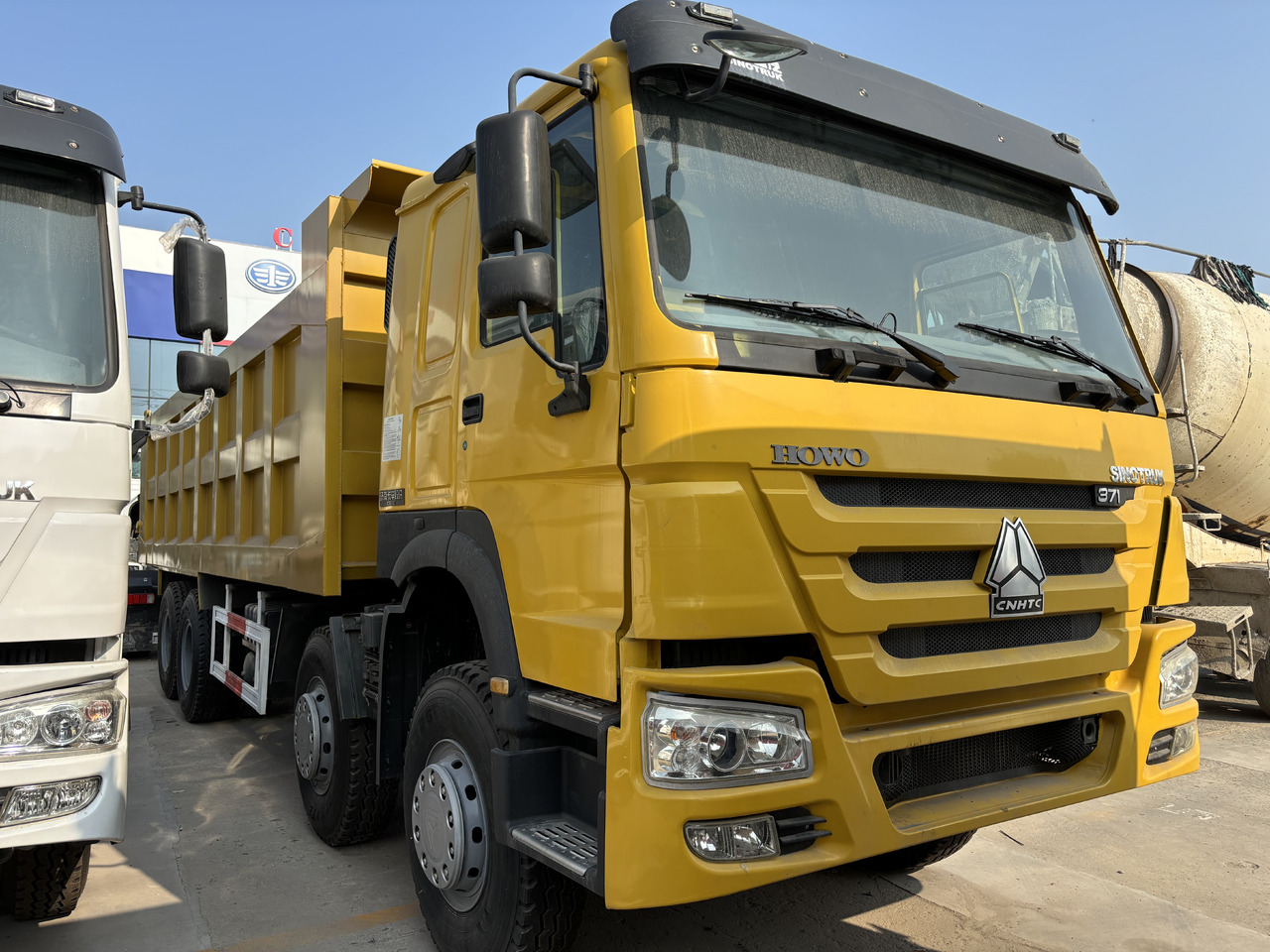 SINOTRUK HOWO - Самосвал камион: снимка 1 SINOTRUK HOWO - Самосвал камион: снимка 1