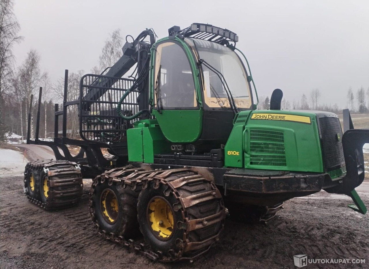 John Deere 810 E, 2012, Diesel, 29 000 h Ajokone, Leppävirta - Горска техника: снимка 4 John Deere 810 E, 2012, Diesel, 29 000 h Ajokone, Leppävirta - Горска техника: снимка 4