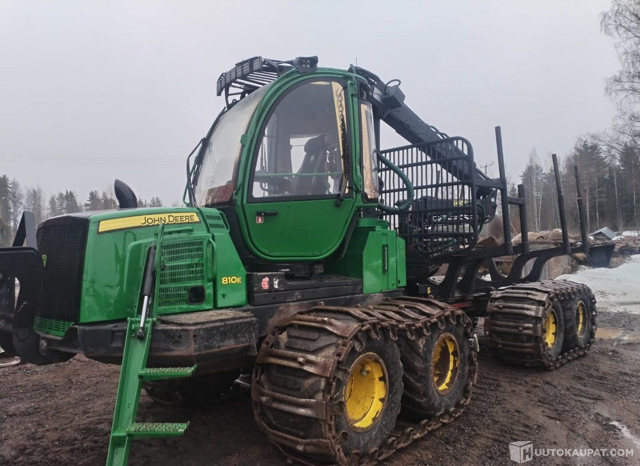 John Deere 810 E, 2012, Diesel, 29 000 h Ajokone, Leppävirta - Горска техника: снимка 3 John Deere 810 E, 2012, Diesel, 29 000 h Ajokone, Leppävirta - Горска техника: снимка 3