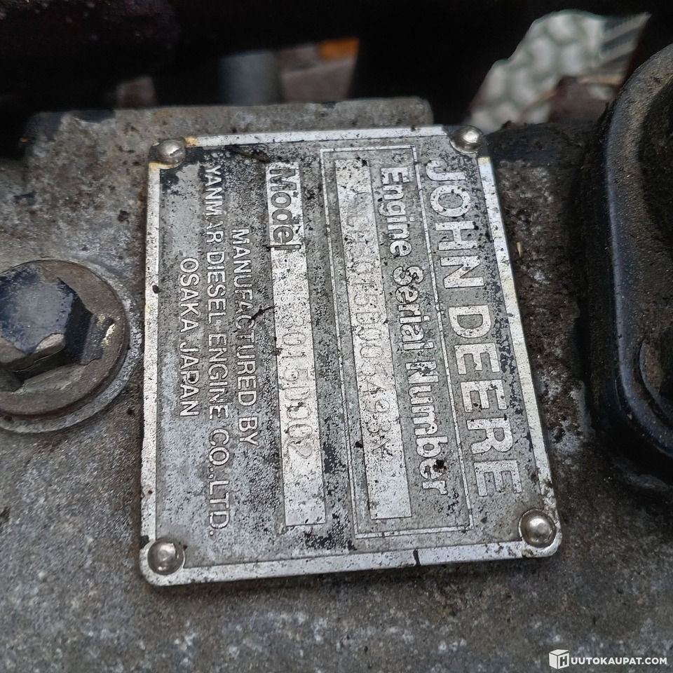 Косачка за трева John Deere 3235 kelaleikkuri, 4 WD ja hytti, Hollola: снимка 10 Косачка за трева John Deere 3235 kelaleikkuri, 4 WD ja hytti, Hollola: снимка 10