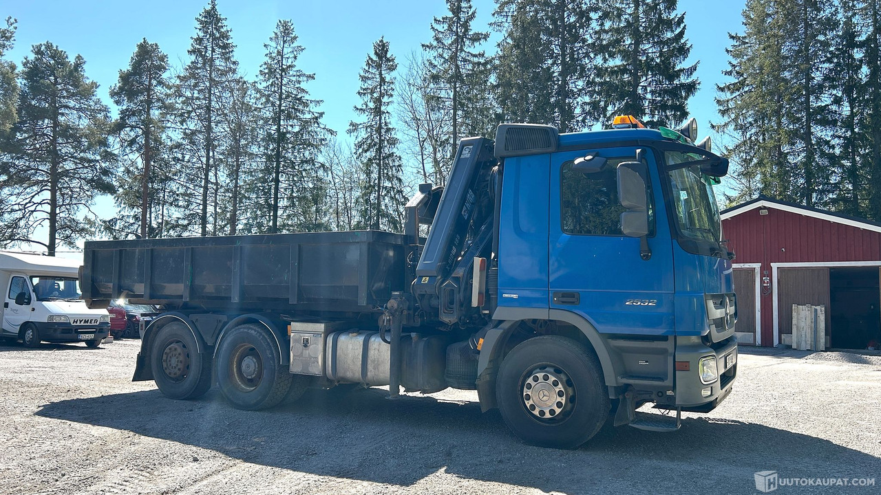 Kuorma-auto Mercedes-Benz Actros 2532, vm. 2009, kympitetty pilkki ja vaijerilaitteet, Lieto - Мултилифт с кука камион, Камион с кран: снимка 5 Kuorma-auto Mercedes-Benz Actros 2532, vm. 2009, kympitetty pilkki ja vaijerilaitteet, Lieto - Мултилифт с кука камион, Камион с кран: снимка 5