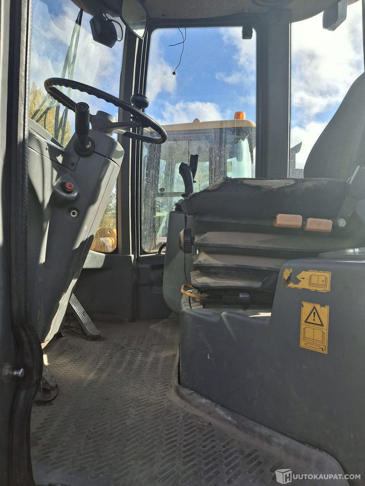 Pyöräkuormaaja Volvo L40 D, vuosimalli 1999, Nurmijärvi - Колесен товарач: снимка 2 Pyöräkuormaaja Volvo L40 D, vuosimalli 1999, Nurmijärvi - Колесен товарач: снимка 2