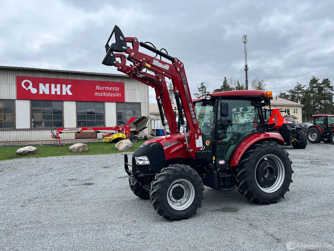 Case IH Farmall 75A kuormaajalla, 2025, rekisteröitävissä, Nähtävillä Okrassa, Hämeenlinna - Селскостопанска техника: снимка 1 Case IH Farmall 75A kuormaajalla, 2025, rekisteröitävissä, Nähtävillä Okrassa, Hämeenlinna - Селскостопанска техника: снимка 1