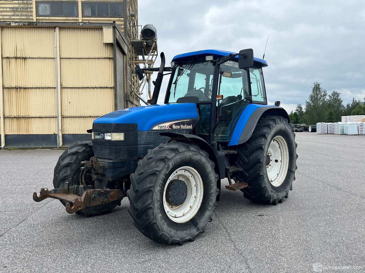 New Holland TM155, traktori etunostolaitteeella, 2004,, Salo - Селскостопанска техника: снимка 1 New Holland TM155, traktori etunostolaitteeella, 2004,, Salo - Селскостопанска техника: снимка 1