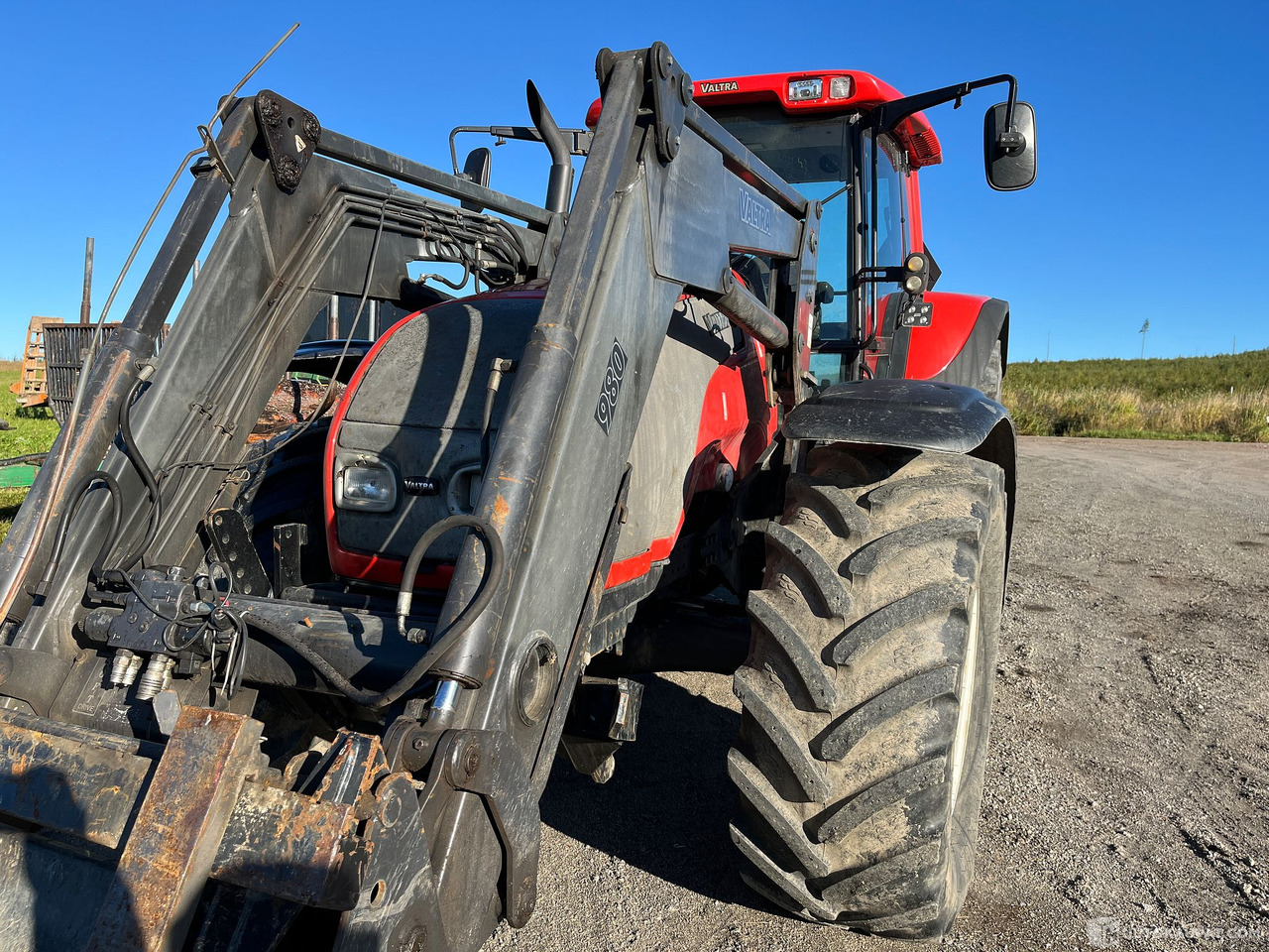Valtra T190, etukuormaajalla, vm. 2003, Petäjävesi - Селскостопанска техника: снимка 5 Valtra T190, etukuormaajalla, vm. 2003, Petäjävesi - Селскостопанска техника: снимка 5