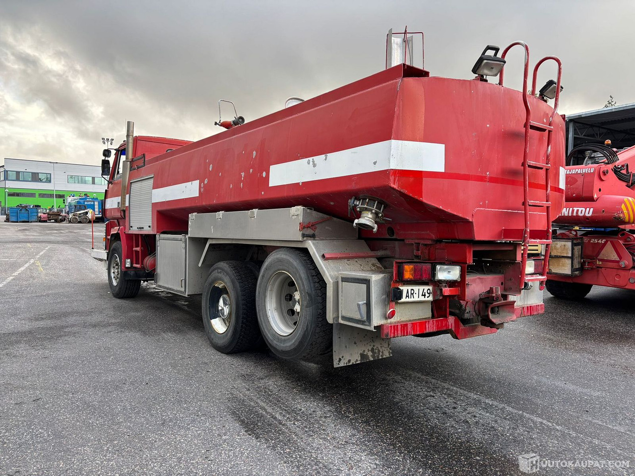 Sisu säiliöauto, 1983, Vantaa - Камион цистерна: снимка 3 Sisu säiliöauto, 1983, Vantaa - Камион цистерна: снимка 3