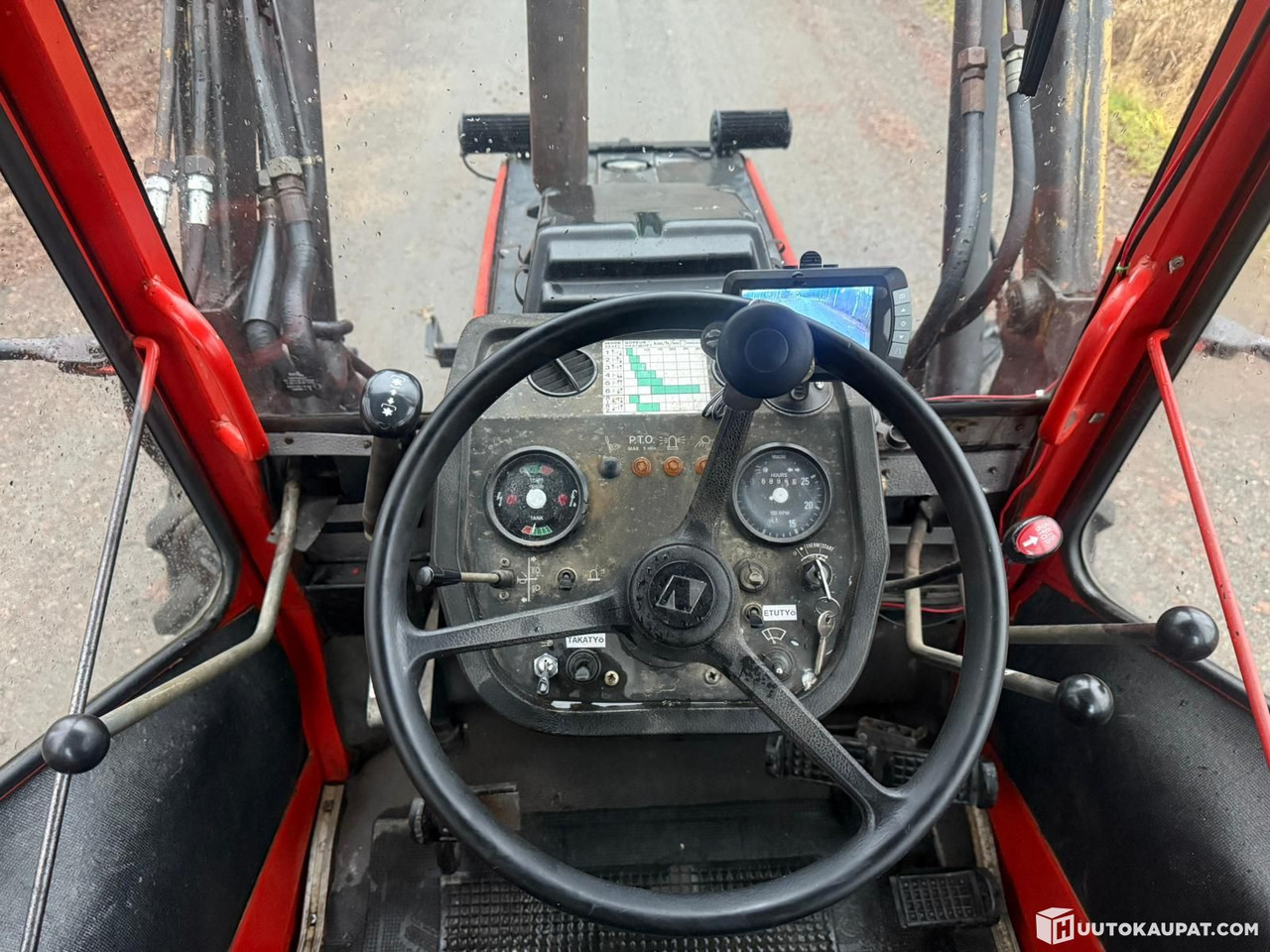 Трактор Valmet 604, 4x4 with front loader, 1985 — Well equipped!!, Jyväskylä: снимка 12 Трактор Valmet 604, 4x4 with front loader, 1985 — Well equipped!!, Jyväskylä: снимка 12