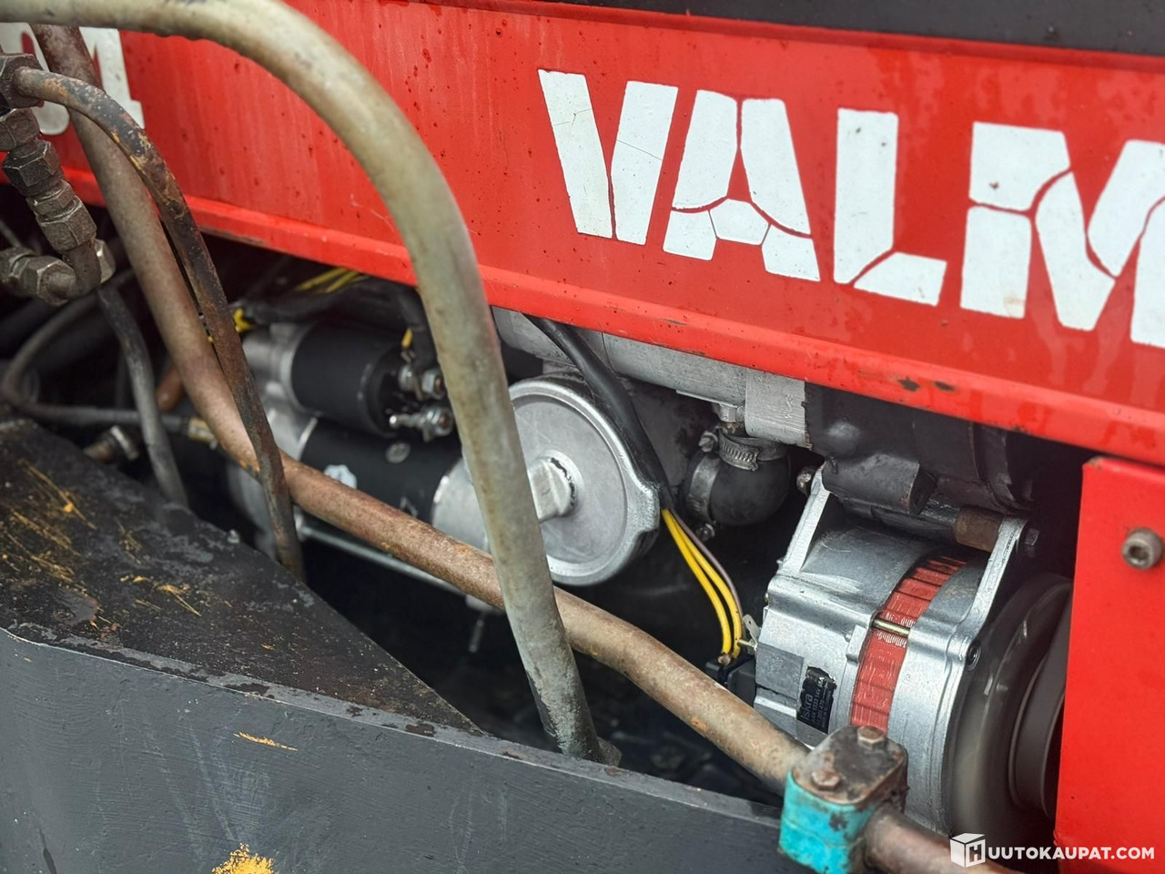 Трактор Valmet 604, 4x4 with front loader, 1985 — Well equipped!!, Jyväskylä: снимка 13 Трактор Valmet 604, 4x4 with front loader, 1985 — Well equipped!!, Jyväskylä: снимка 13