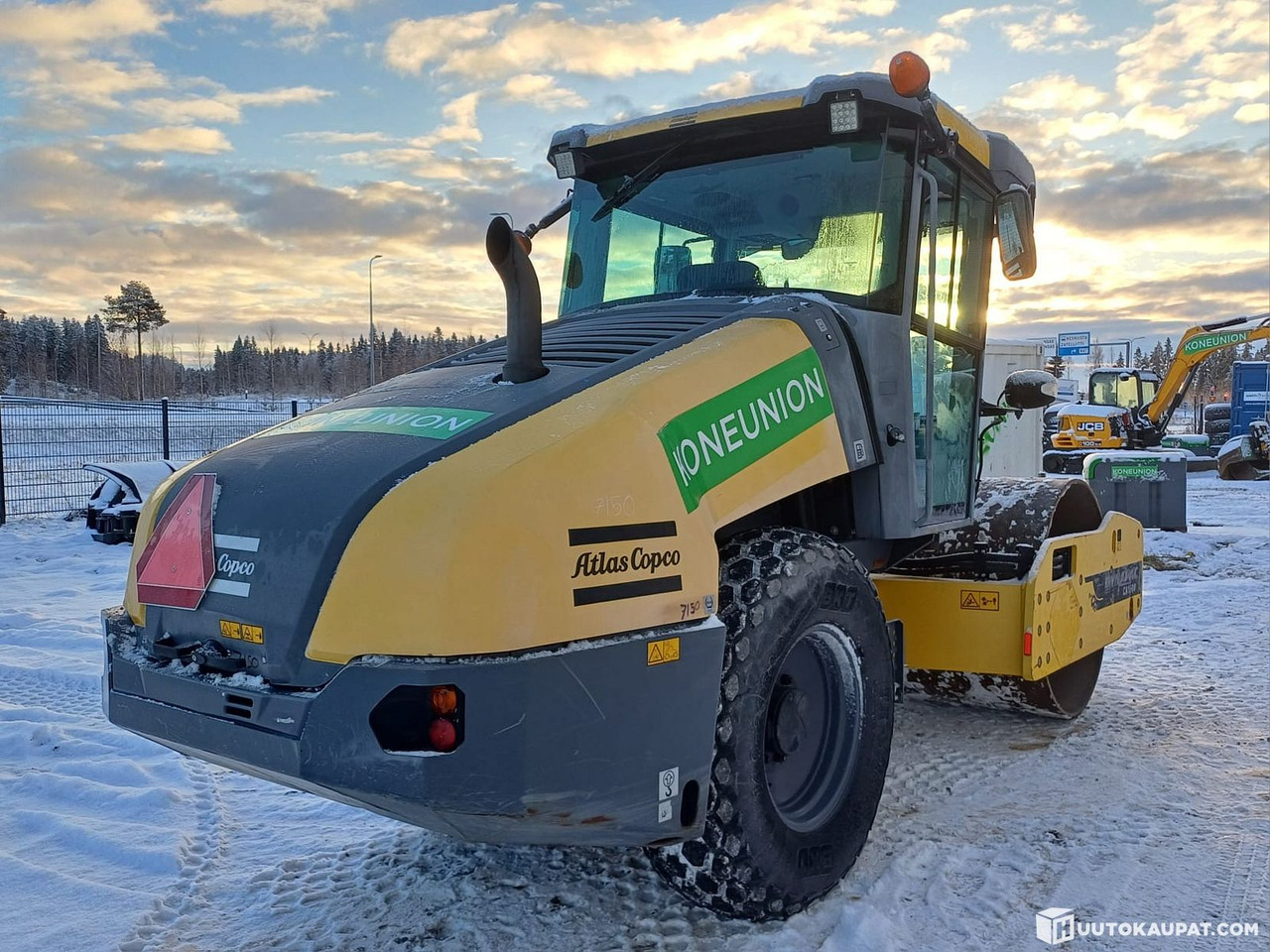 Valssijyrä Dynapac CA1500D, 2016, tunnit 2500 h, Kempele - Компактор: снимка 5 Valssijyrä Dynapac CA1500D, 2016, tunnit 2500 h, Kempele - Компактор: снимка 5