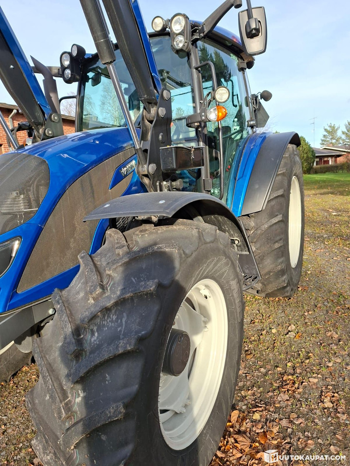 Valtra A134 with front loader, model year 2019, Kurikka - Трактор: снимка 3 Valtra A134 with front loader, model year 2019, Kurikka - Трактор: снимка 3