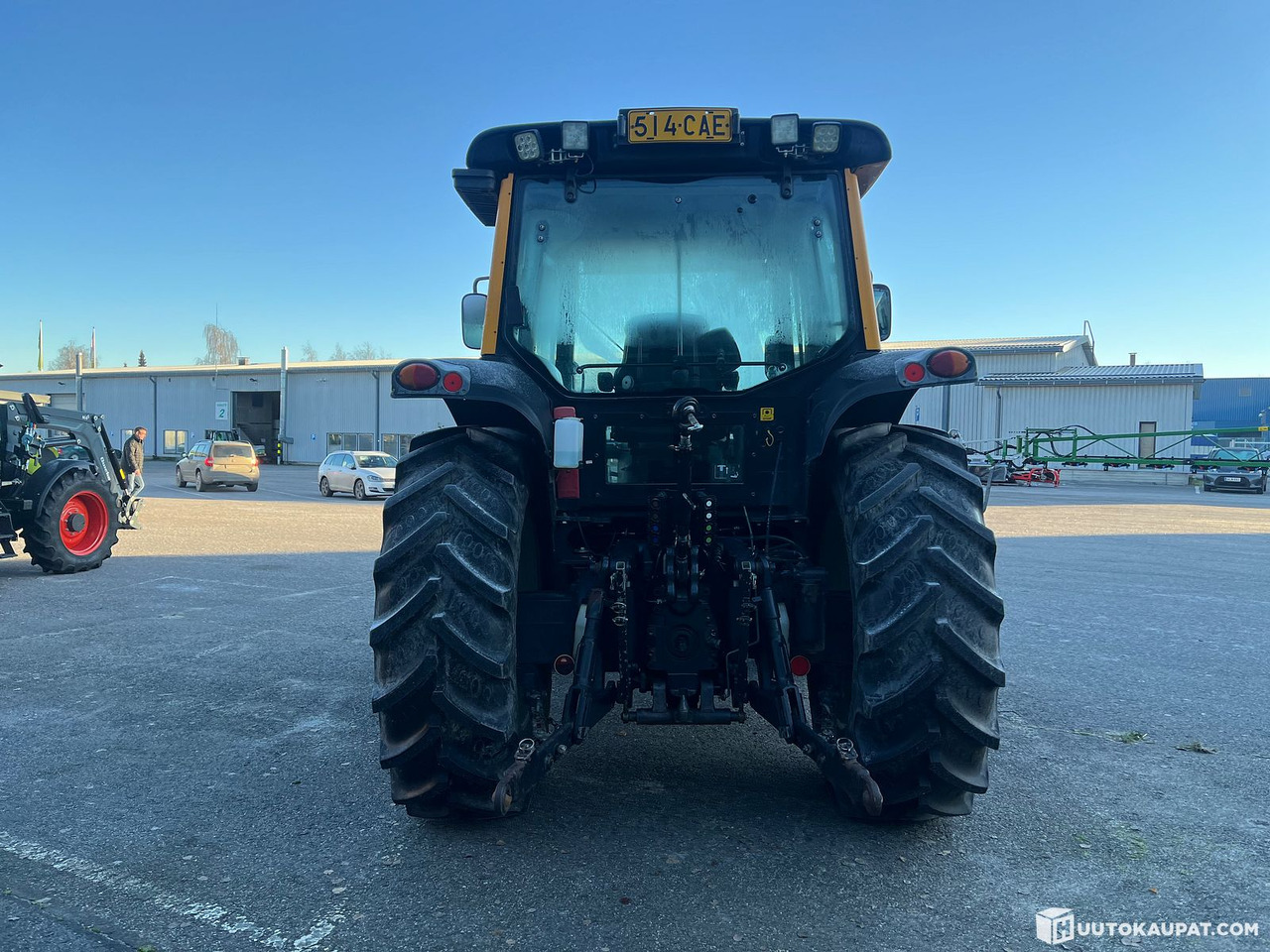 Valtra N92 tractor with loader, 5,500 h, 2010, Salo - Трактор: снимка 4 Valtra N92 tractor with loader, 5,500 h, 2010, Salo - Трактор: снимка 4