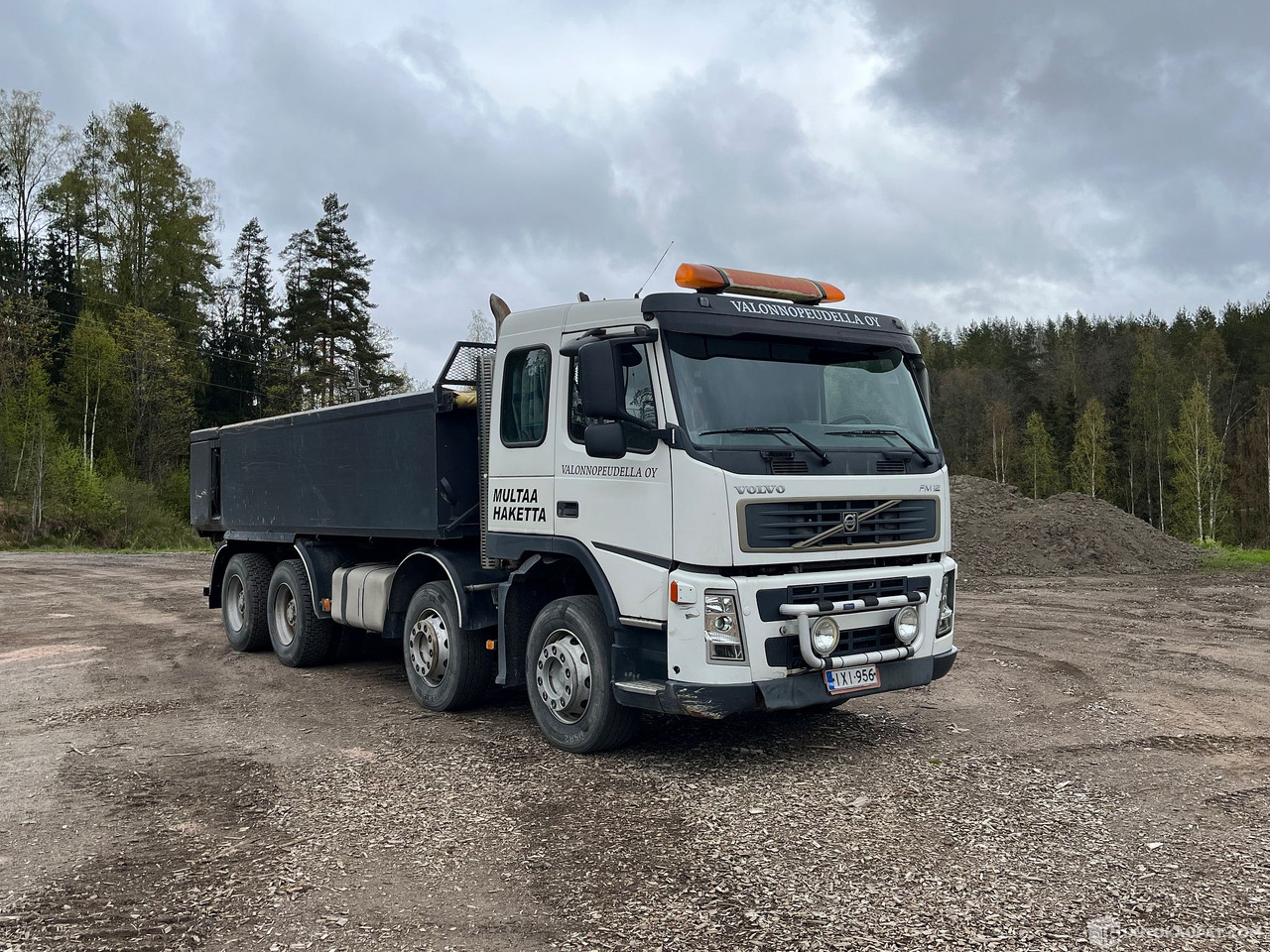 Volvo FM12, maansiirtokuorma-auto kipillä, 8X4, 2005, Vihti - Самосвал камион: снимка 4 Volvo FM12, maansiirtokuorma-auto kipillä, 8X4, 2005, Vihti - Самосвал камион: снимка 4