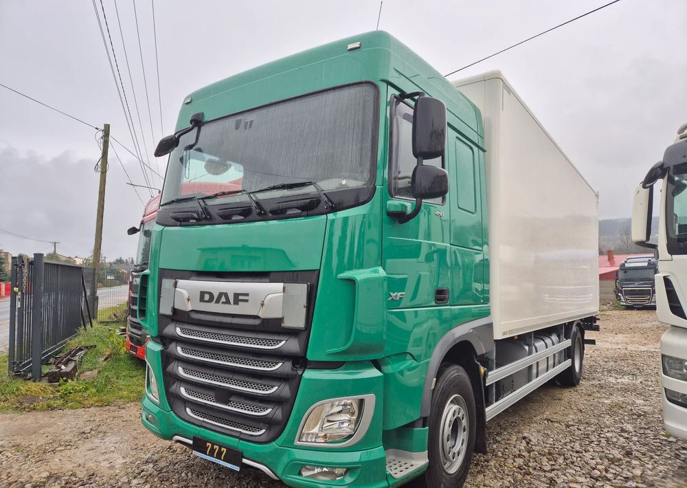 DAF XF ORYGINALNY PRZEBIEG z Niemiec / TANDEM ZESTAW PRZEJAZDOWY Z WINDĄ - Камион фургон: снимка 1 DAF XF ORYGINALNY PRZEBIEG z Niemiec / TANDEM ZESTAW PRZEJAZDOWY Z WINDĄ - Камион фургон: снимка 1