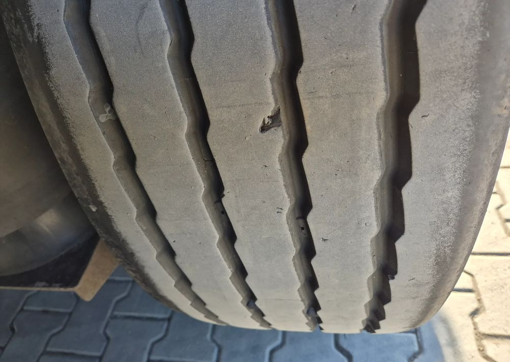 Krone BDE STANDARD PODNOSZONY DACH / z Niemiec PONADGABARYTY POSZERZANA OPONY 80% - Брезентово полуремарке: снимка 4 Krone BDE STANDARD PODNOSZONY DACH / z Niemiec PONADGABARYTY POSZERZANA OPONY 80% - Брезентово полуремарке: снимка 4