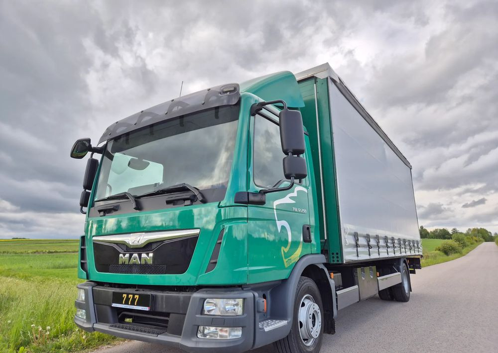 MAN TGL 12.250 6.2m AUTOMAT KLIMA z Niemiec ESP nowe opony EURO 6 / 4.75 rozstaw / zawiesie na wózek widłowy / TOP STAN / okazja nauka jazdy MOŻLIWOŚĆ DOSTOSOWANIA 12t - Камион с брезент: снимка 2 MAN TGL 12.250 6.2m AUTOMAT KLIMA z Niemiec ESP nowe opony EURO 6 / 4.75 rozstaw / zawiesie na wózek widłowy / TOP STAN / okazja nauka jazdy MOŻLIWOŚĆ DOSTOSOWANIA 12t - Камион с брезент: снимка 2