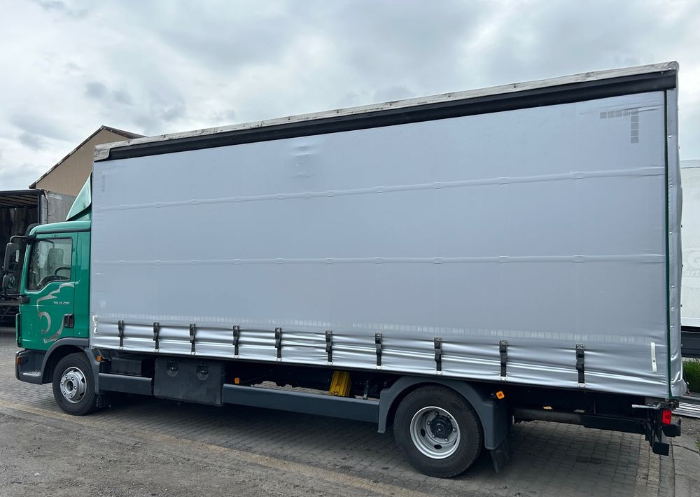 MAN TGL 12.250 6.2m AUTOMAT KLIMA z Niemiec ESP nowe opony EURO 6 / 4.75 rozstaw / zawiesie na wózek widłowy / TOP STAN / okazja nauka jazdy MOŻLIWOŚĆ DOSTOSOWANIA 12t - Камион с брезент: снимка 2 MAN TGL 12.250 6.2m AUTOMAT KLIMA z Niemiec ESP nowe opony EURO 6 / 4.75 rozstaw / zawiesie na wózek widłowy / TOP STAN / okazja nauka jazdy MOŻLIWOŚĆ DOSTOSOWANIA 12t - Камион с брезент: снимка 2