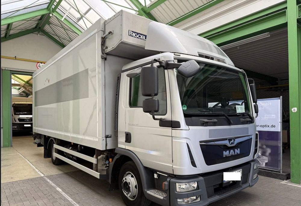 MAN TGL 12.250 6.3m AUTOMAT KLIMA z Niemiec ESP EURO 6 / 4.3 rozstaw / Chlodnia FRIGOBLOCK / TOP STAN / okazja nauka jazdy MOŻLIWOŚĆ DOSTOSOWANIA 12t - Рефрижератор камион: снимка 1 MAN TGL 12.250 6.3m AUTOMAT KLIMA z Niemiec ESP EURO 6 / 4.3 rozstaw / Chlodnia FRIGOBLOCK / TOP STAN / okazja nauka jazdy MOŻLIWOŚĆ DOSTOSOWANIA 12t - Рефрижератор камион: снимка 1