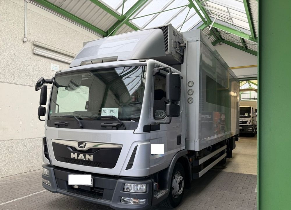 MAN TGL 12.250 6.3m AUTOMAT KLIMA z Niemiec ESP EURO 6 / 4.3 rozstaw / Chlodnia FRIGOBLOCK / TOP STAN / okazja nauka jazdy MOŻLIWOŚĆ DOSTOSOWANIA 12t - Рефрижератор камион: снимка 2 MAN TGL 12.250 6.3m AUTOMAT KLIMA z Niemiec ESP EURO 6 / 4.3 rozstaw / Chlodnia FRIGOBLOCK / TOP STAN / okazja nauka jazdy MOŻLIWOŚĆ DOSTOSOWANIA 12t - Рефрижератор камион: снимка 2