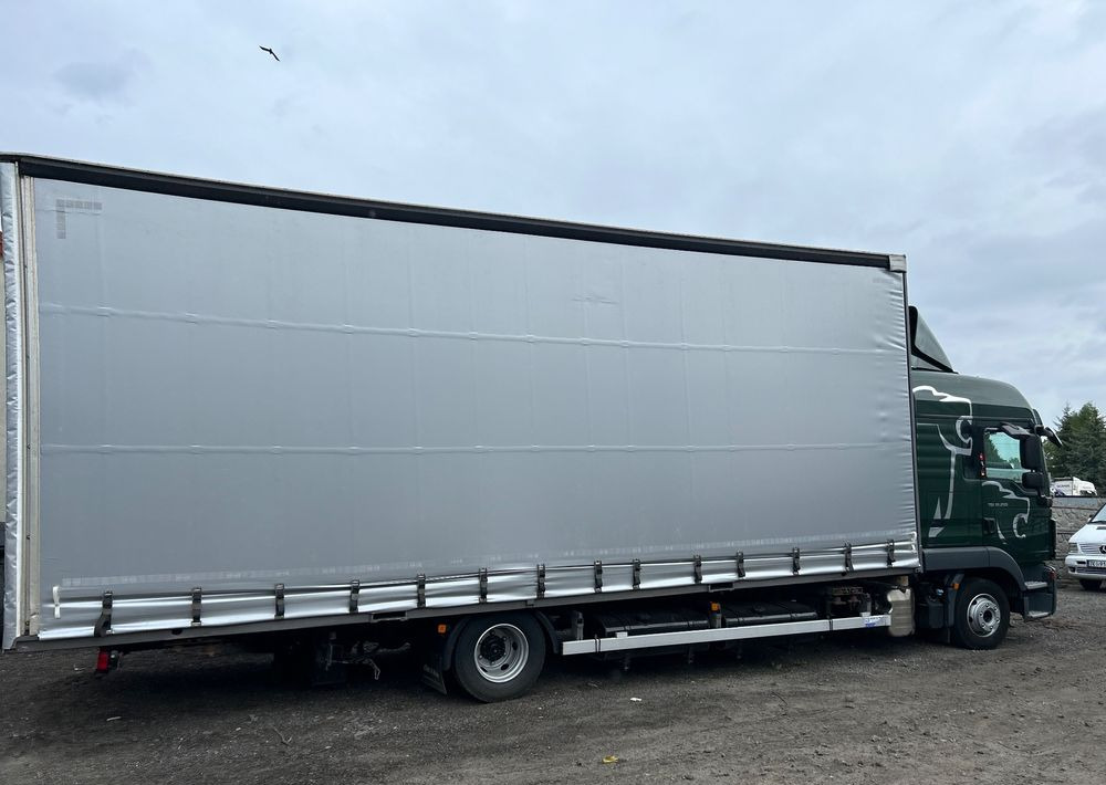 MAN TGL 12.250 GLOB UNIKAT z Niemiec BDF firanka / AUTOMAT HAK / EURO 6 / BDF 7.40 wysoki / MICHELIN 80% - Камион с брезент: снимка 5 MAN TGL 12.250 GLOB UNIKAT z Niemiec BDF firanka / AUTOMAT HAK / EURO 6 / BDF 7.40 wysoki / MICHELIN 80% - Камион с брезент: снимка 5