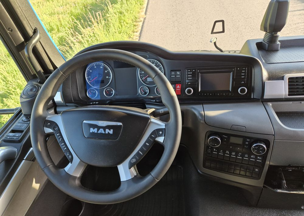 Камион с брезент MAN TGL 12.250 cena za ZESTAW TANDEM UNIKAT przebieg z Niemiec MANUAL HAK / EURO 6 / przyczepa zestaw jumbo / opony 80%: снимка 11
