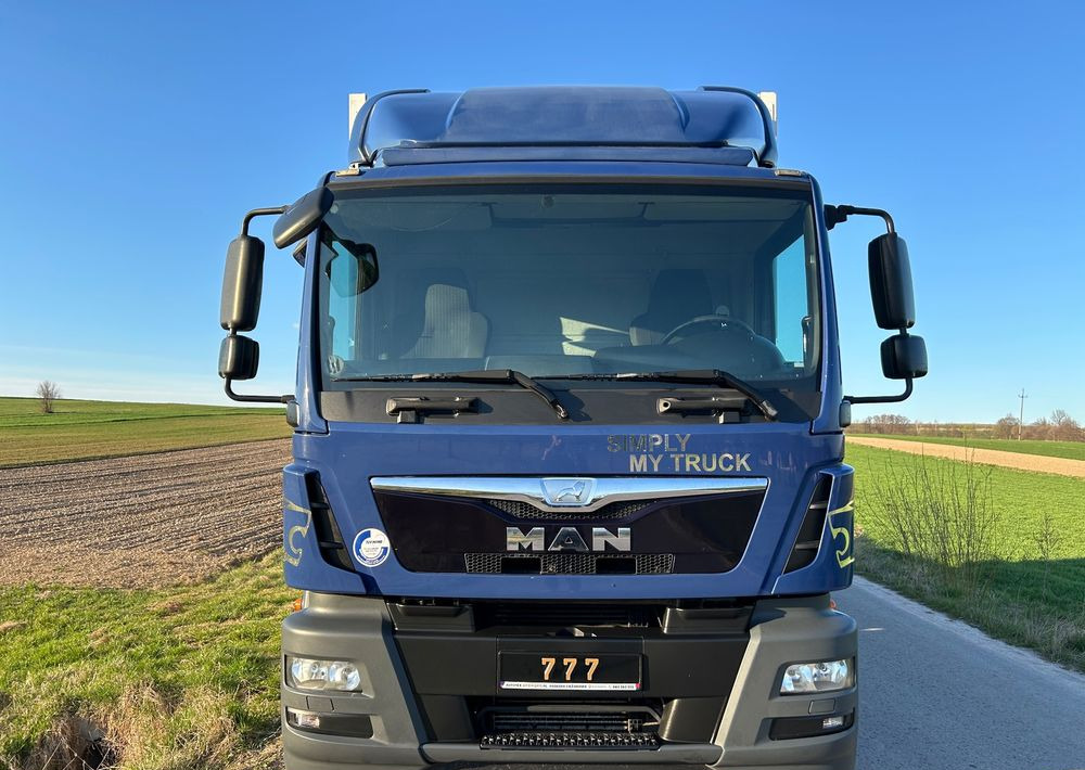 MAN TGM 18.250 Carrier 1950 D/E z Holandii / TOP STAN / 7.44m / 18 palet / winda + drzwi + drzwi boczne / OKAZJA - Рефрижератор камион: снимка 2 MAN TGM 18.250 Carrier 1950 D/E z Holandii / TOP STAN / 7.44m / 18 palet / winda + drzwi + drzwi boczne / OKAZJA - Рефрижератор камион: снимка 2