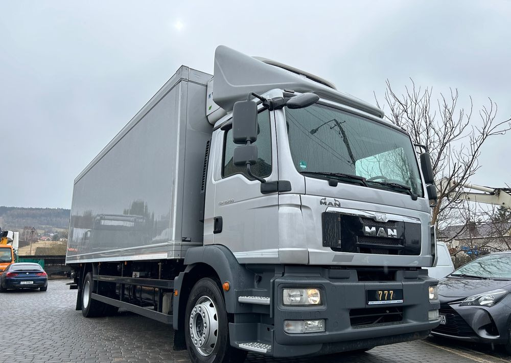 MAN TGM 18.290 TK 1200 R Spectrum THERMO King z Niemiec 8m / 20 palet / winda Klima / OKAZJA - Рефрижератор камион: снимка 3 MAN TGM 18.290 TK 1200 R Spectrum THERMO King z Niemiec 8m / 20 palet / winda Klima / OKAZJA - Рефрижератор камион: снимка 3