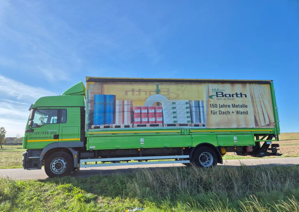 MAN Tgm 18.320 FULL SERWIS UNIKAT TOP ORYGINALNY PRZEBIEG z Niemiec AUTOMAT WINDA ACC Pirelli klima postojowa 18.250 18.290 15.250 15.290 15.320 - Камион с брезент: снимка 3 MAN Tgm 18.320 FULL SERWIS UNIKAT TOP ORYGINALNY PRZEBIEG z Niemiec AUTOMAT WINDA ACC Pirelli klima postojowa 18.250 18.290 15.250 15.290 15.320 - Камион с брезент: снимка 3