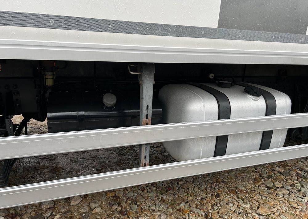 Рефрижератор камион Mercedes-Benz Antos 1824 CARRIER SUPRA 1150 DRZWI + winda i drzwi boczne / 7.7m / z Holandii / KLIMA LEKKI / Axor man Tgm T1000-R THERMO King: снимка 11