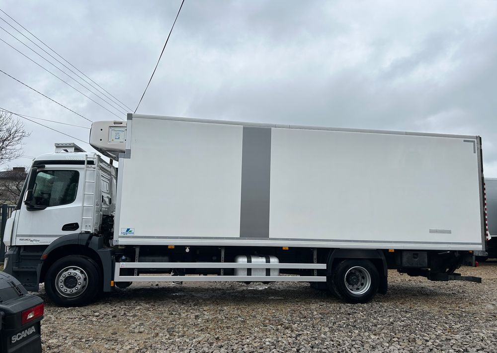 Рефрижератор камион Mercedes-Benz Antos 1824 CARRIER SUPRA 1150 DRZWI + winda i drzwi boczne / 7.7m / z Holandii / KLIMA LEKKI / Axor man Tgm T1000-R THERMO King: снимка 12