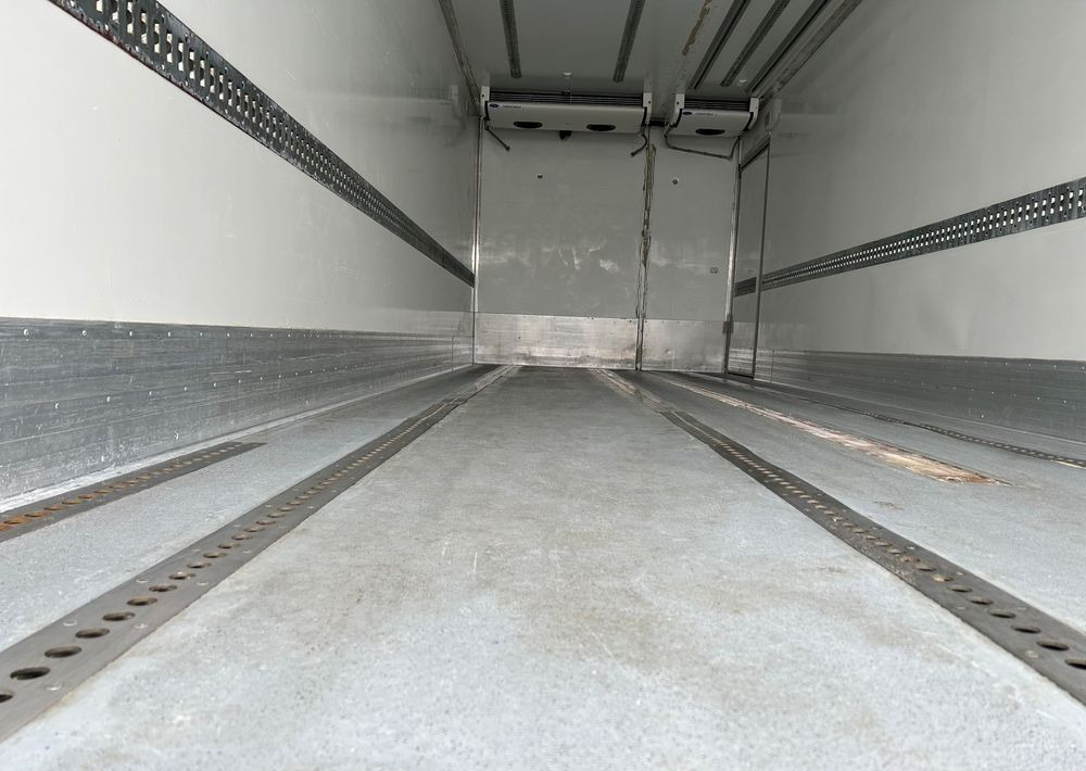 Рефрижератор камион Mercedes-Benz Antos 1824 CARRIER SUPRA 1150 DRZWI + winda i drzwi boczne / 7.7m / z Holandii / KLIMA LEKKI / Axor man Tgm T1000-R THERMO King: снимка 18