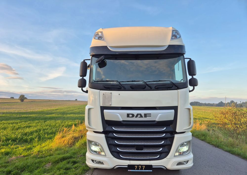 DAF XF 480 SSC TOP STANDARD / 2018 / DUŻE KOTŁY / z Polski / jeden właściciel super zadbane SERWISOWANE - Влекач: снимка 3 DAF XF 480 SSC TOP STANDARD / 2018 / DUŻE KOTŁY / z Polski / jeden właściciel super zadbane SERWISOWANE - Влекач: снимка 3