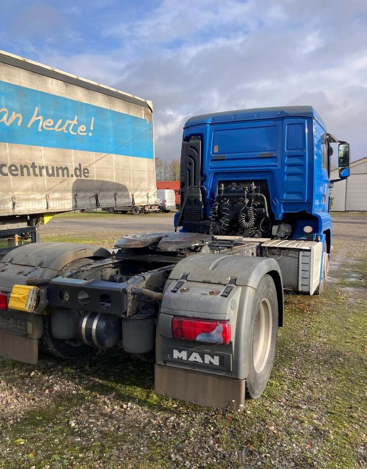 MAN TGS 18.400 NAUKA JAZDY z Niemiec NISKA KABINA ELKA AUTOMAT 4x2 STANDARD 315/70r22.5 SUPER STAN TGX 470 460 420 430 500 510 400 360 410 - Влекач: снимка 2 MAN TGS 18.400 NAUKA JAZDY z Niemiec NISKA KABINA ELKA AUTOMAT 4x2 STANDARD 315/70r22.5 SUPER STAN TGX 470 460 420 430 500 510 400 360 410 - Влекач: снимка 2