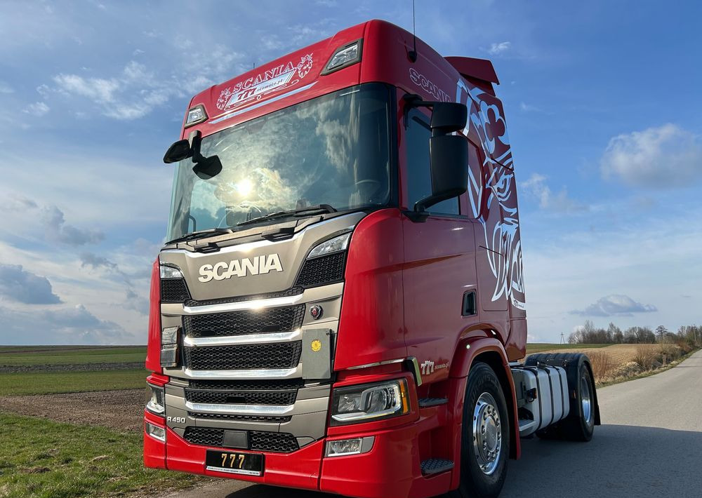 Scania R450 FULL ADR RETARDER ALUFELGI z Niemiec od jedynego właściciela ! HYDRAULIKA spod beczki spożywczej ! / do wywrotu ruchomej podłogi beczki TOP TOP TOP OKAZJA - Влекач: снимка 1 Scania R450 FULL ADR RETARDER ALUFELGI z Niemiec od jedynego właściciela ! HYDRAULIKA spod beczki spożywczej ! / do wywrotu ruchomej podłogi beczki TOP TOP TOP OKAZJA - Влекач: снимка 1